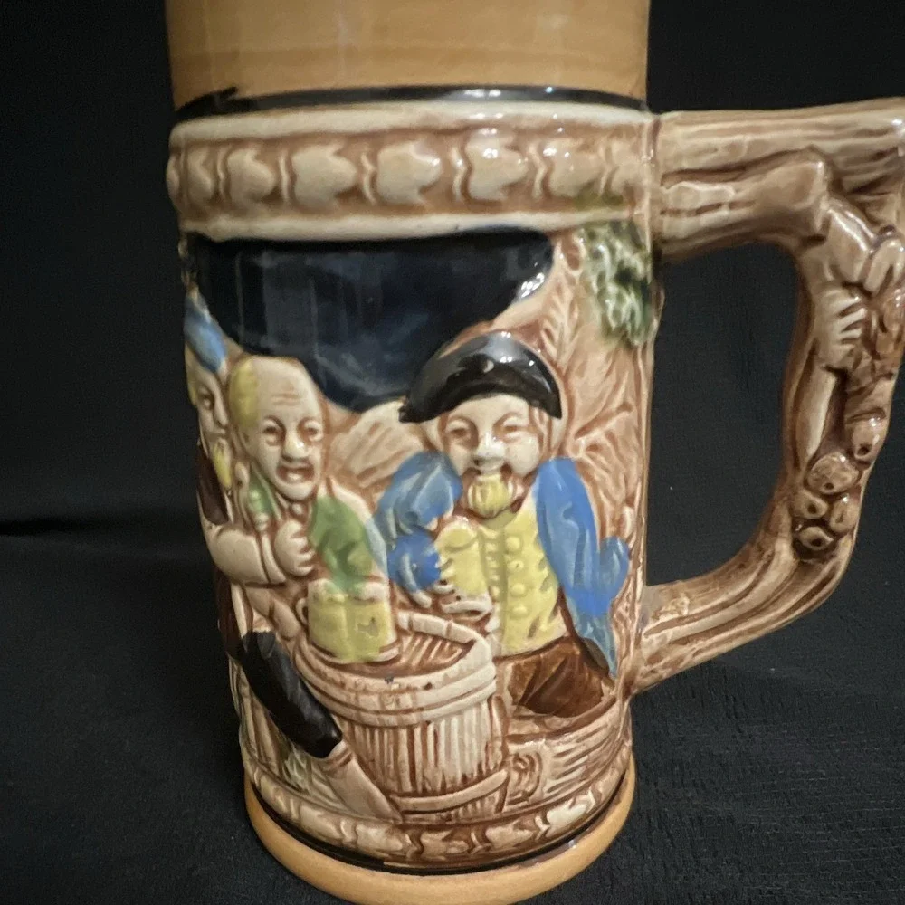 Vintage Giftcraft Toronto Japan Beer Stein German Tavern Relief MCM